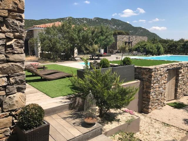 Le Domaine du Cade - Gîtes d'exception 4 étoiles - La Villa du Cade - Cazevieille Pic St Loup - Extérieur photo